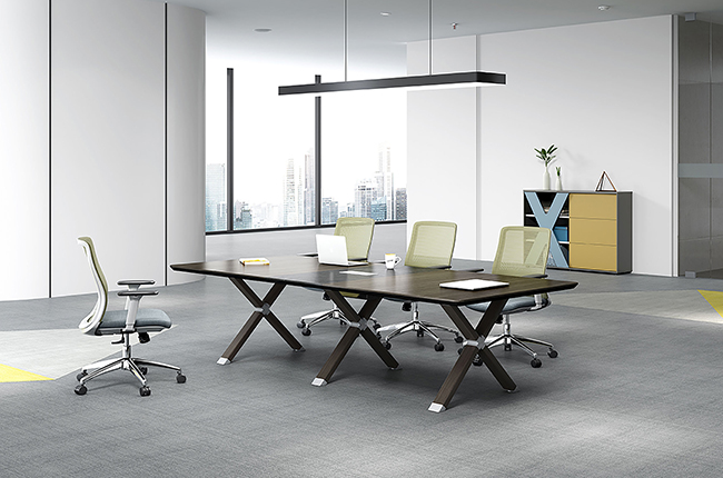 Simple but convenient meeting table